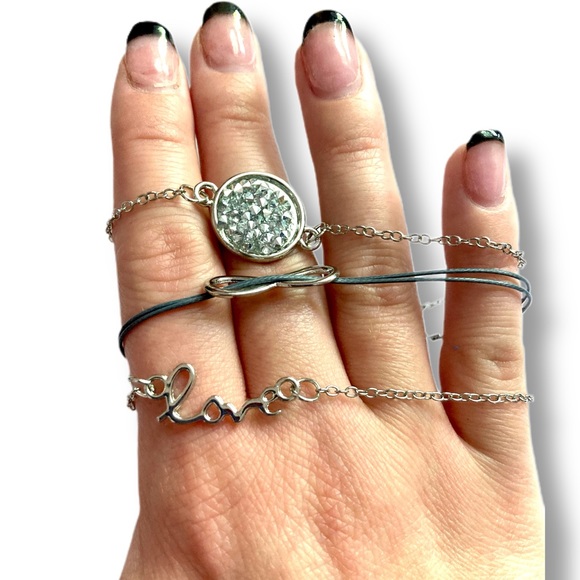 Bracelet Set ♾♥️ Love and Infinity - Picture 2 of 5